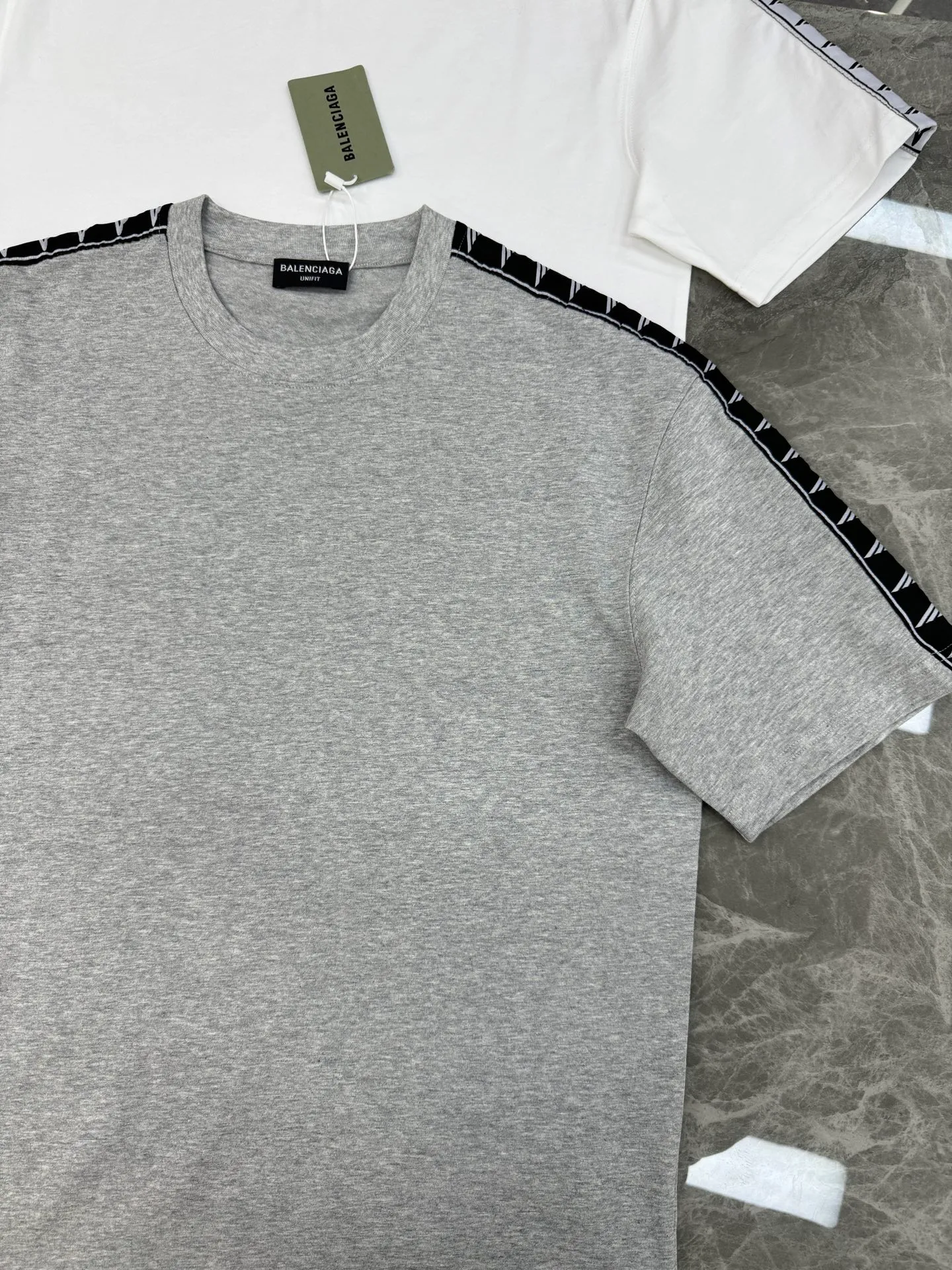 ⚜️Balenciaga T ， Same Style❤️ .280g Breathable， ! ， ， 。 ， ， ， OK， get ~ ， ， ! ：Black.Gray.White.Sizes：S-3XL ❗️（175/145 L）